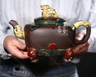 《威震四方》 《威震四方》