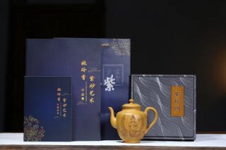 《顯圣》 《顯圣》