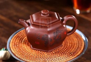 《六方玲瓏》 《六方玲瓏》