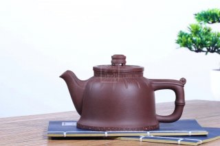 《水利壺》宜興紫砂壺工藝美術(shù)師手工紫泥壺家用工藝美術(shù)師茶壺套裝精品 《水利壺》宜興紫砂壺工藝美術(shù)師手工紫泥壺家用工藝美術(shù)師茶壺套裝精品
