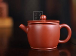 《漢瓦》宜興紫砂壺朱泥助理工藝美術師手工漢瓦茶壺茶具 《漢瓦》宜興紫砂壺朱泥助理工藝美術師手工漢瓦茶壺茶具