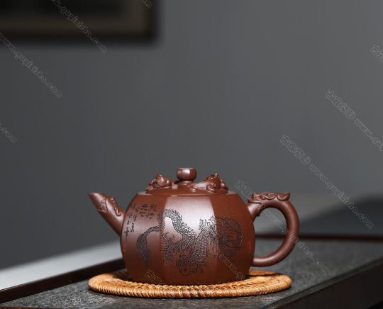 八方螭龍 八方螭龍