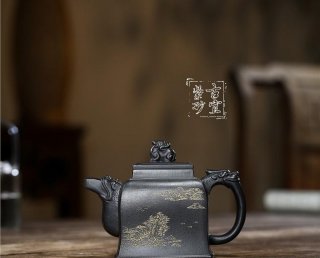 《龍行四方》 《龍行四方》