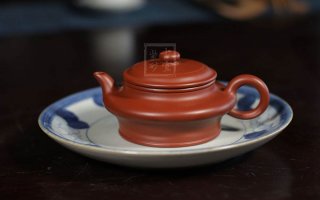 《水扁壺》 《水扁壺》