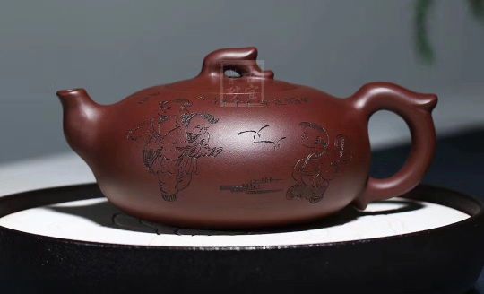 《天際》 《天際》